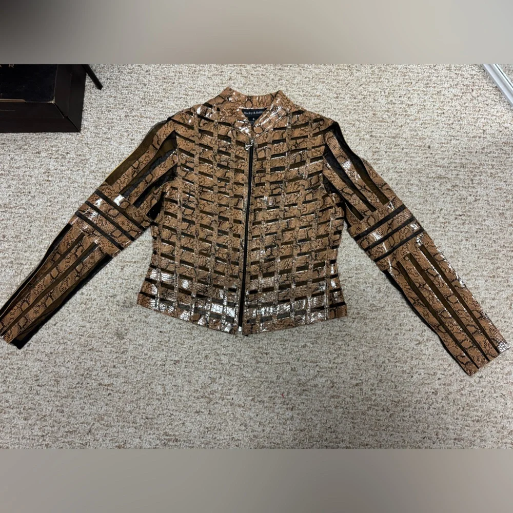 Becky&Bobby Chic Gold and Black Patterned Blazer - Picture 2 of 16